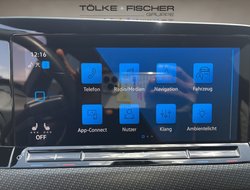 Golf VIII 1.5 eTSI R-Line R-Line IQLight ACC AHK