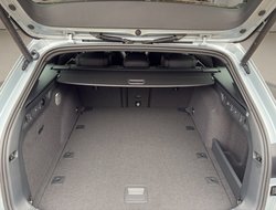 Superb Combi Sportline Navi DCC ACC AHK eSitz