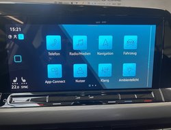 Golf VIII Variant 1.5 eTSI Style ACC AUT Navi LM
