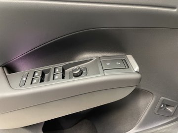 T-Roc eTSI DSG Black Style R-Line ACC LM – Bild 10
