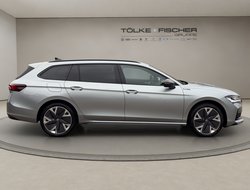 Superb Combi Sportline Navi DCC ACC AHK eSitz