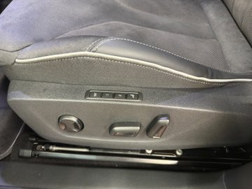 Elroq 85 Sportline ACC Navi 360 Matrix eHeck – Bild 10