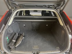 XC60 B5 (E6e) Ultra Dark ACC AHK AUT Kam. Navi
