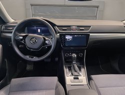 Superb Combi 2.0 TDI Style ACC AUT Kam. Navi LED