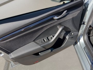 Octavia Combi RS Pano AHK Navi 360 Massage – Bild 9