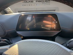 Born VZ 240 (79kWh) DCC HUD Pano Alcant. SHZ