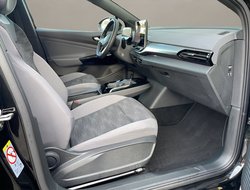 ID.4 (77kWh) Pro mit Infotainment-Paket ACC AUT