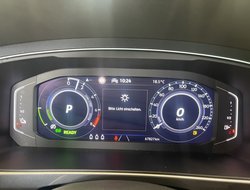 Tiguan 1.4 TSI Elegance ACC AHK AUT Kam. Leder