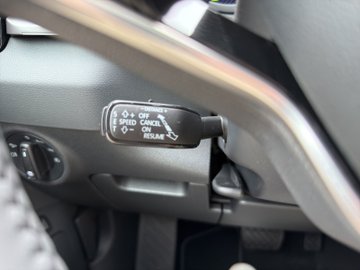 Karoq 2.0 TDI DSG Balance ACC AHK Navi LED – Bild 13
