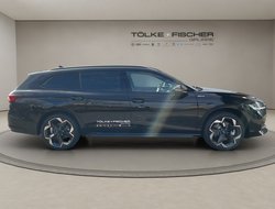 Superb Combi Sportline DCC Pano AHK Traveller