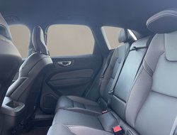 XC60 B4 (Diesel)- R Design AHK AUT Kam. Navi LED