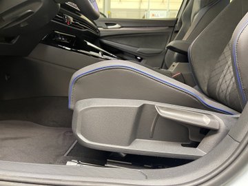 Golf VIII 2.0 TSI 4Motion W R-Line R-Line ACC LM – Bild 11