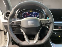 Arona 1.5 TSI FR ACC AHK AUT Kam. Navi Sportp.