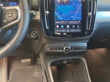 XC40 B3 Core AHK AUT Kam. Navi Standh. Virtual – Bild 14