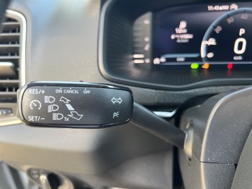 Karoq 1.5 TSI DSG Style AHK Navi PDC RFK Kessy – Bild 9