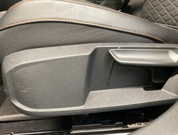 Leon 1.5 eTSI FR ACC AUT Kam. Navi Sportp. LED