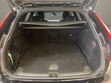 XC60 T8 PHEV R Design Plus Dark ACC AUT Kam. Navi – Bild 17