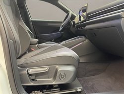 T-Roc Style 1.5 l eTSI OPF  DSG IQLight ACC AHK