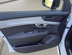 XC90 T8 PHEV Plus Black Edition !!GEWERBE!!