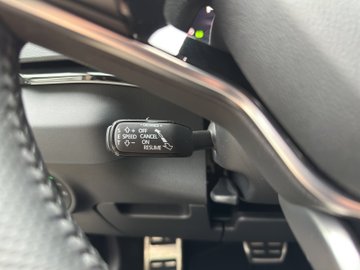 Karoq 2.0 TDI Sportline DCC ACC AHK AUT Kam. LED – Bild 10