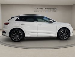 Q4 40 e-tron Basis ACC AUT Kam. Navi Standh. HUD