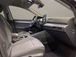 Golf VIII Variant 1.5 eTSI  85 kW Life ACC AHK