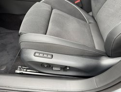 Superb Combi 2.0 TDI DSG Sportline DCC AHK Navi