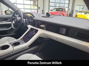 Taycan GTS InnoDrive Rückfahrkamera Head-Up BOSE – Bild 30