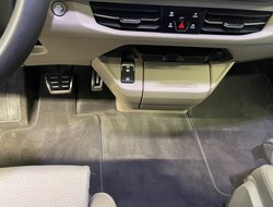 T7 Multivan 2.0 TSI lang Style DCC Navi Pano ACC