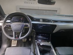 Q8 e-tron  55 quattro S-Line Pano S-line ACC AUT