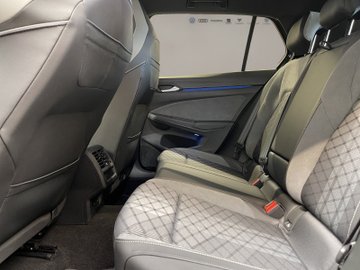 Golf VIII 1.5 eTSI R-Line R-Line AUT Sportp. LED – Bild 15