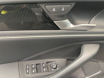 Passat Variant 2.0 TDI  Business DCC ACC AHK LM – Bild 9