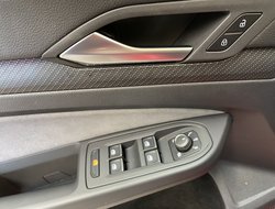 Golf VIII 1.5 eTSI R-Line R-Line ACC AUT Kam. LM