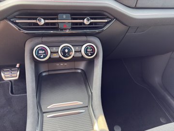 Kodiaq 4x4 Sportline DCC Navi AHK Matrix Pano – Bild 14