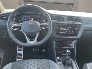 Tiguan Allspace 2.0 TSI 4Motion R-Line DCC ACC – Bild 16