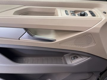 T7 Multivan 2.0 TDI DCC Pano IQLight ACC AUT Kam. – Bild 9
