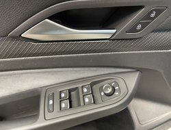 Golf VIII 2.0 TDI R-Line R-Line ACC AHK AUT Navi