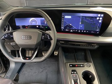Q4  e-tron performance W AHK AUT Navi Sportp. LM – Bild 16