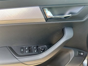 Karoq 2.0 TDI DSG Balance ACC AHK Navi LED – Bild 18