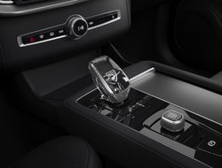 XC90 T8 PHEV Plus BlackEdition Lagom AHK GEWERBE!