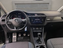 Touran 2.0 TDI BMT IQ.DRIVE Pano ACC AHK Navi LM