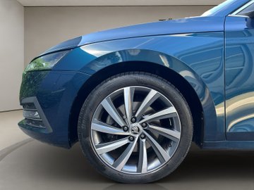 Octavia Combi 2.0 TDI Style DCC ACC AHK AUT Navi – Bild 6