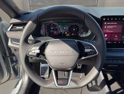 Octavia Combi RS Pano AHK Navi 360 Massage