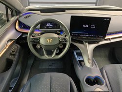 Tavascan Endurance DCC ACC AUT Kam. Navi Pano