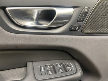 XC60 T6 Twin Engine PHEV Plus Dark Recharge ACC – Bild 9