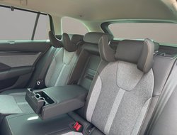 Octavia Combi 2.0 TDI DSG Tour AHK Navi HUD Kessy