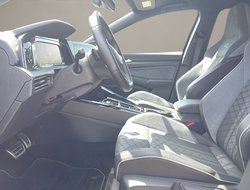 Golf VIII 1.5 eTSI R-Line R-Line IQLight ACC AHK