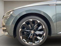 Superb Combi 1.4 TSI Sportline iV DCC ACC AUT LM