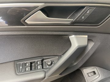 Tiguan 2.0 TDI BMT 4Motion Elegance Pano IQLight – Bild 10