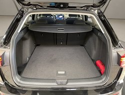 Golf VIII Variant 1.5 eTSI  85 kW Life ACC AHK